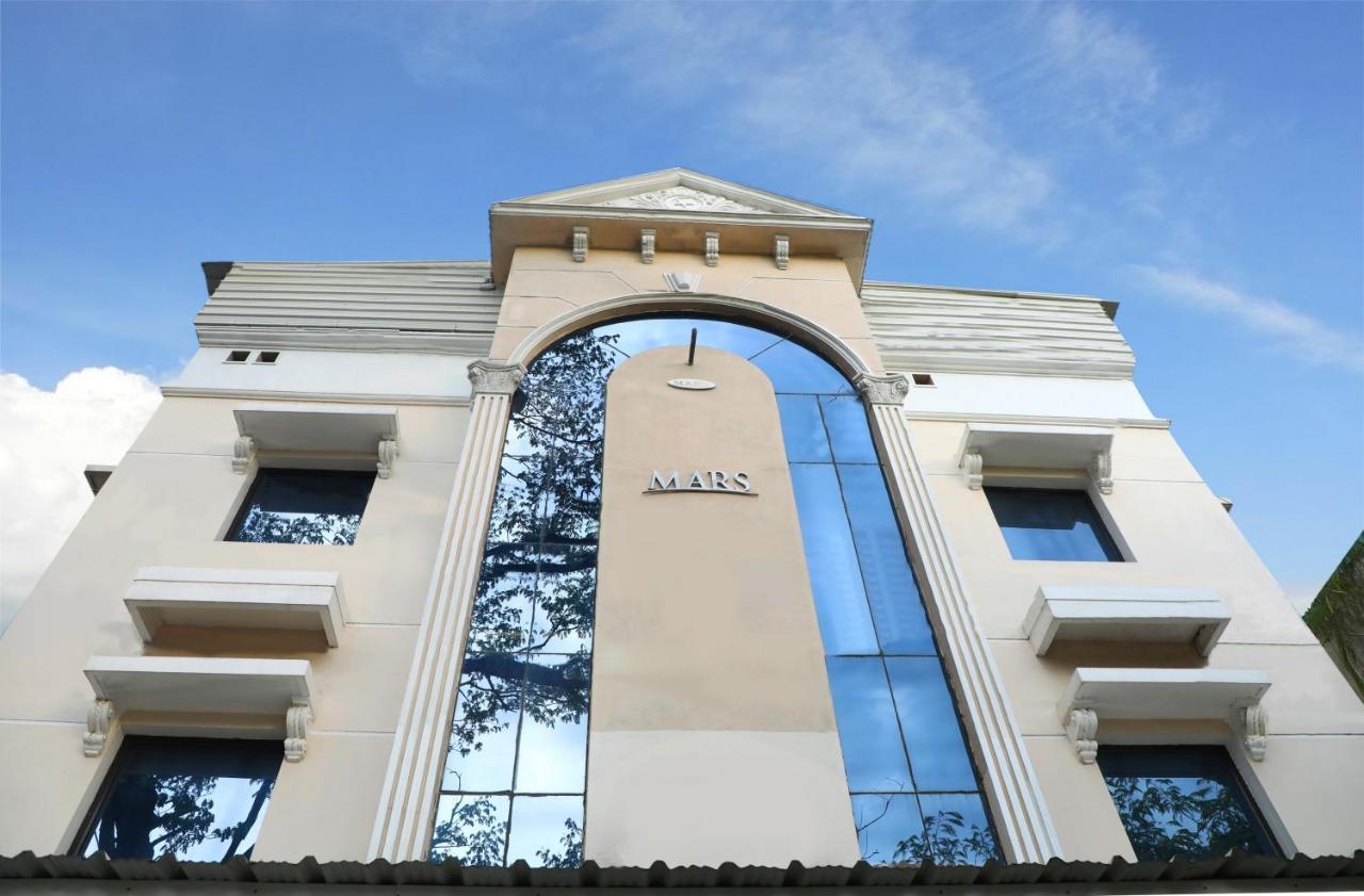 Deluxe Hotel Madrás Exterior foto
