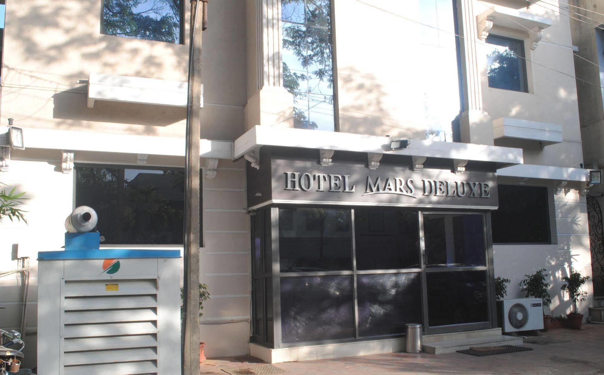 Deluxe Hotel Madrás Exterior foto