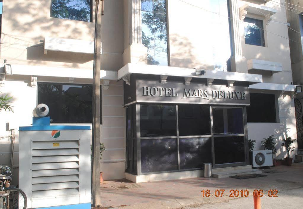 Deluxe Hotel Madrás Exterior foto